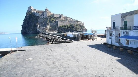 Coronavirus, operazione Pasqua sicura a Ischia: isola off-limits dalla terraferma