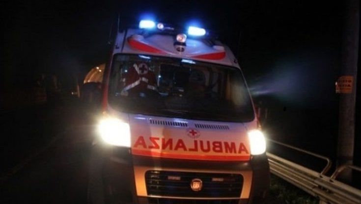 Valsamoggia, schianto in A1: muore il conducente di un furgone, ferito un camionista