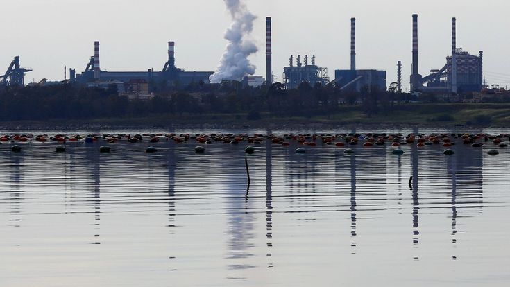 Ilva, è muro contro muro. Mittal vuole 5mila esuberi. Conte: "Scudo sì, tagli no"