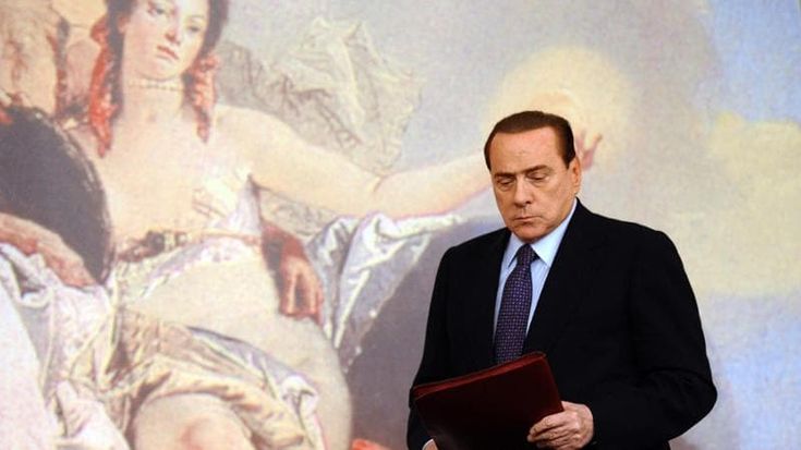 Un francobollo dedicato a Berlusconi, l’ok del Cdm. Emessi anche per San Tommaso, Matteotti e Tatarella