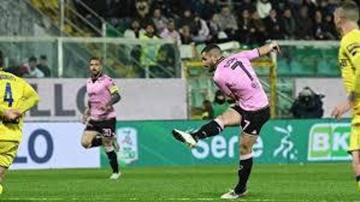 Sampdoria, ecco Tutino: alle 18 e 35 arriva all’aeroporto di Genova