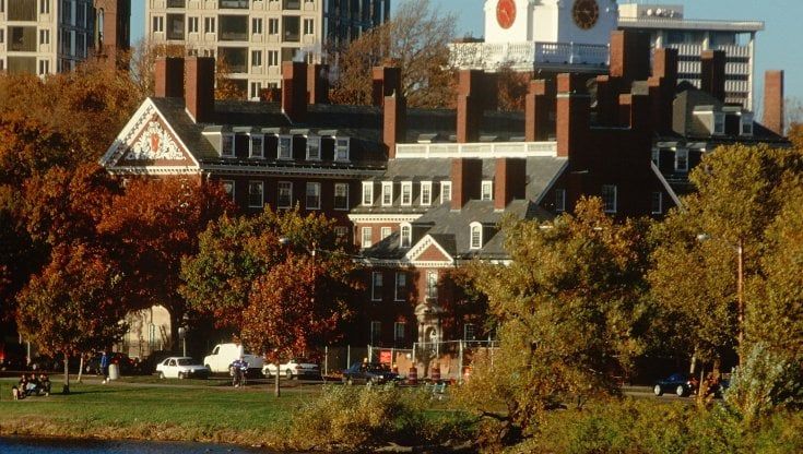 Il merito batte le discriminazioni, ma non ci sono solo Harvard e Yale