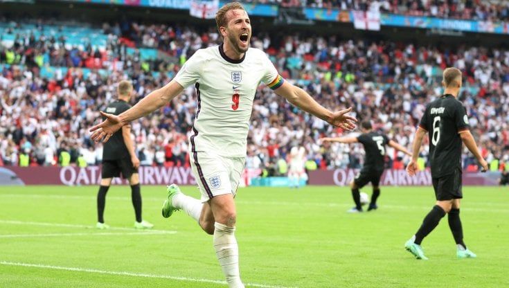 Europei, Inghilterra-Germania 2-0: Sterling e Kane infrangono il tabù tedesco