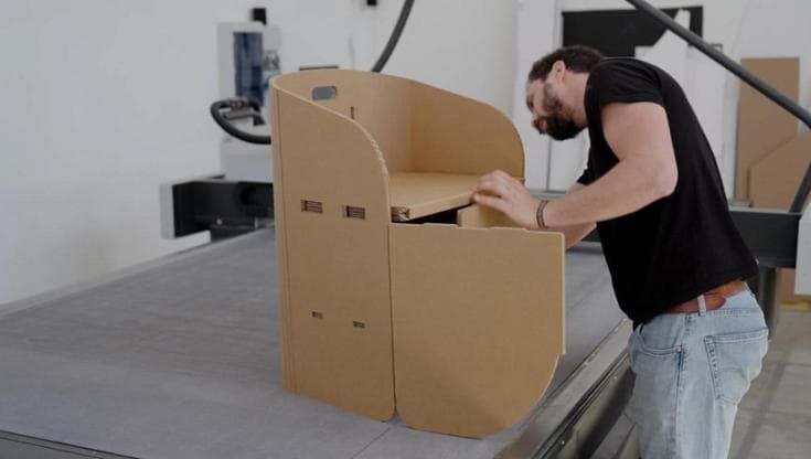 16. Dalle sedie alle cattedrali, un mondo di cartone: dentro Materieunite
