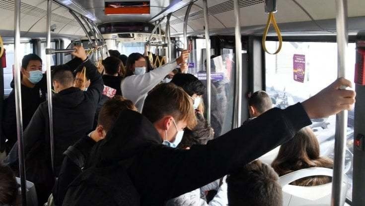 Coronavirus, per il rientro a scuola a Roma 1.500 corse Atac in più e 150 vetture per le linee "S"