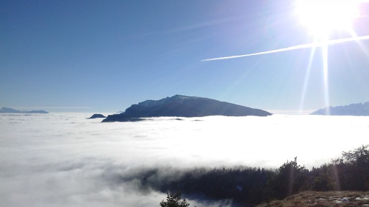 Spettacolo sulle Dolomiti: un mare di nuvole