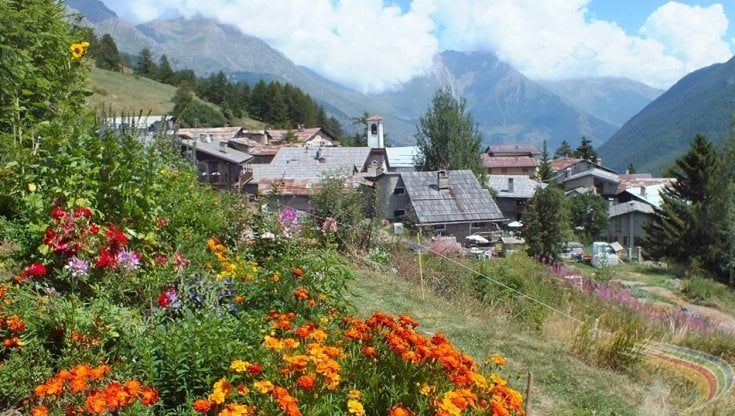 Arriva un medico dal Camerun, Pragelato in festa: "Finalmente abbiamo di nuovo un dottore"