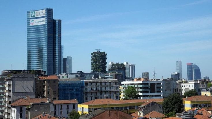 “Gare pilotate per consulenze”, la guardia di finanza negli uffici di Ernst&Young in Regione Lombardia