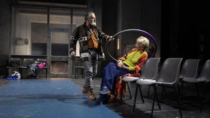 “Circle mirror”, quattro personaggi in cerca di verità
