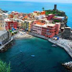 Cinque Terre, muore un turista caduto da un sentiero a Vernazza