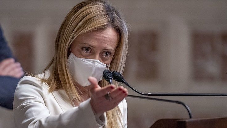 Governo, gli ex An contro il no di Meloni a Draghi: "È un suicidio politico, significa portare i voti di Fdi nel frigo" 