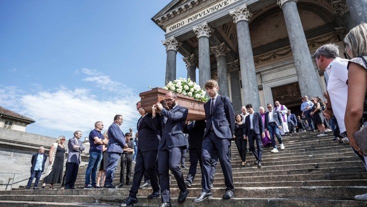 Tutta la famiglia Balocco al funerale dell'amico Vigo, ucciso con lui dal fulmine