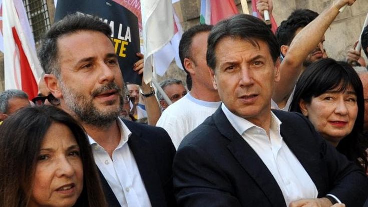 Primarie e nodo La Vardera, i 5Stelle in cerca d’identità volano a Milano da Conte
