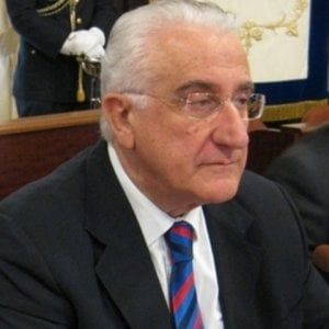 Bari, sospeso il presidente della Commissione Tributaria: falso e truffa in concorso