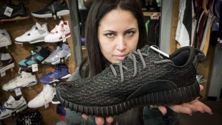  Una notte in fila per comprare le scarpe del Pirata nero firmate da Kanye West 