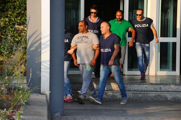 Brescia, arrestati due indiani: sarebbero complici dei killer della pizzeria