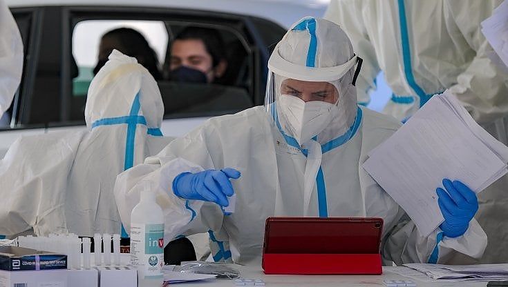 Covid, in Puglia altri 14 morti e 1.609 nuovi casi. Indice di positività al 12 per cento