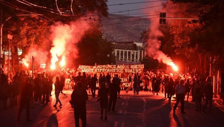 Giannis Michailidis, l'anarchico in sciopero della fame che infiamma le piazze greche