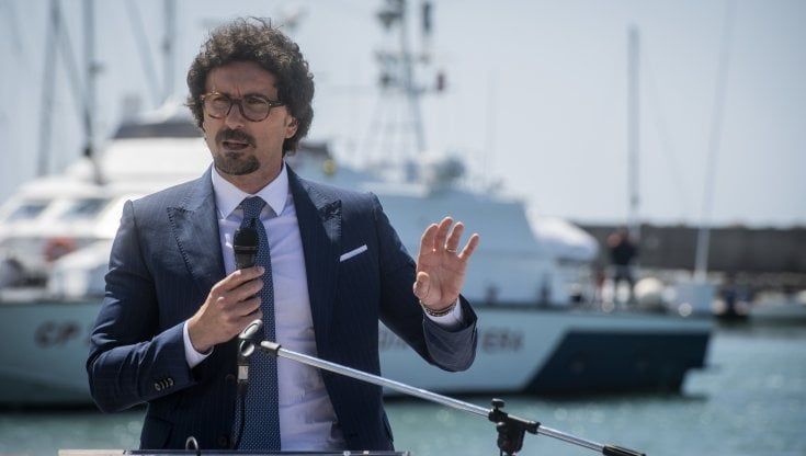 Toninelli attacca Bucci: "Sul Morandi si esponga"