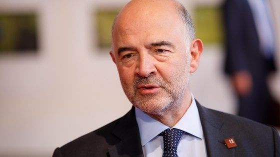 Moscovici, monito all'Italia: "È un problema, sia credibile sul Bilancio. In giro per l'Europa vedo dei piccoli Mussolini"