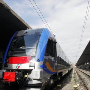 Le mani sulla ferrovia storica Napoli-Portici-Torre-Castellammare