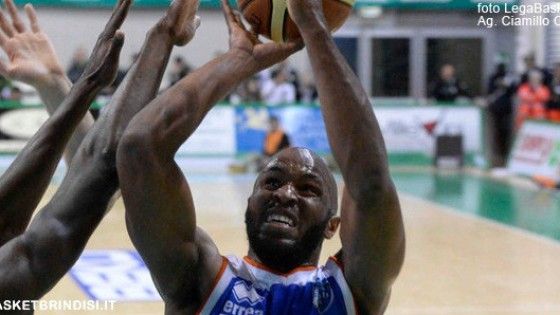 Basket, il tonfo del Brindisi: "Ancora in corsa per il quarto posto"