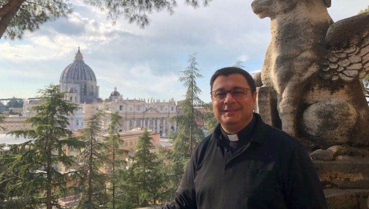 Don Vincenzo Viva diventa vescovo: un figlio di emigranti pugliesi in Germania alla guida della diocesi di Albano