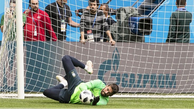 Alisson: "Il ruolo del portiere cambia. Non siamo più gli scarti del calcio"