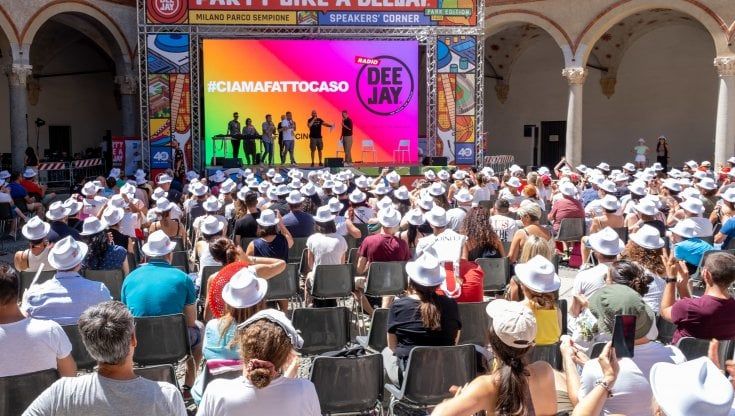 Party like a DeeJay, in 16mila per la festa lunga due giorni che celebra i 40 anni della radio