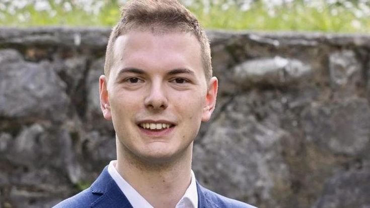 Piancogno, il sindaco interviene per sedare una rissa e viene colpito da un pugno alle spalle