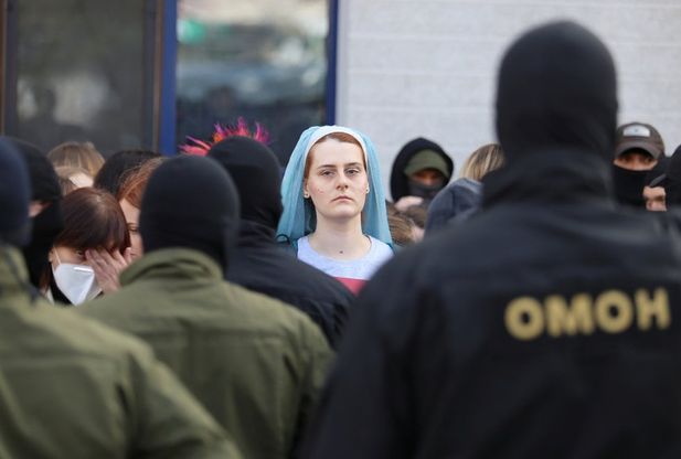 Bielorussia, sesto fine settimana di protesta. I volti delle donne in piazza
