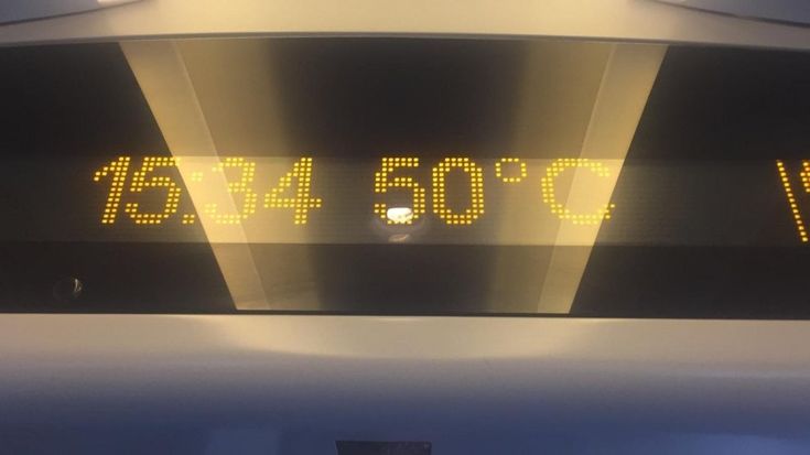 Treno Italo Napoli-Torino fermo due ore senza aria condizionata: 50 gradi, svenimenti a bordo