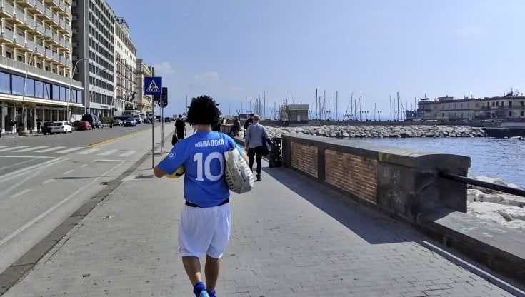 Napoli, la città invisibile e la narrazione degli eccessi
