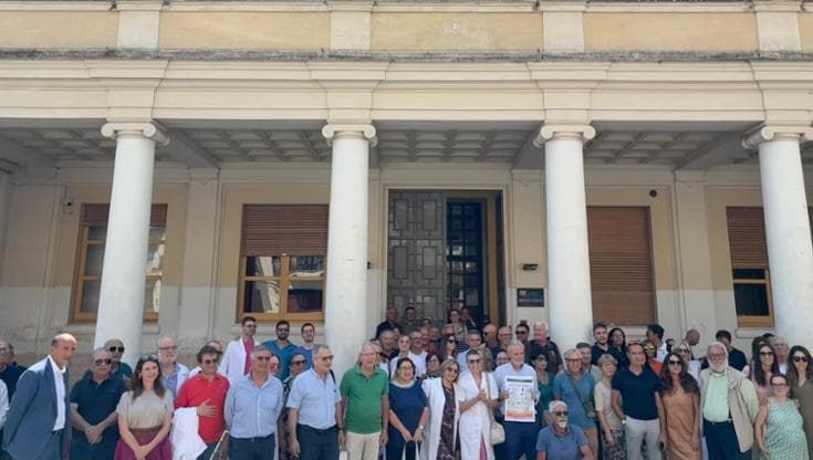 Medici di famiglia in sciopero a Ragusa: in 150 al sit-in davanti all’Asp