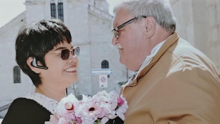 Lui barese, lei cinese: sposi comunicano solo con il traduttore. “L’amore è linguaggio universale”