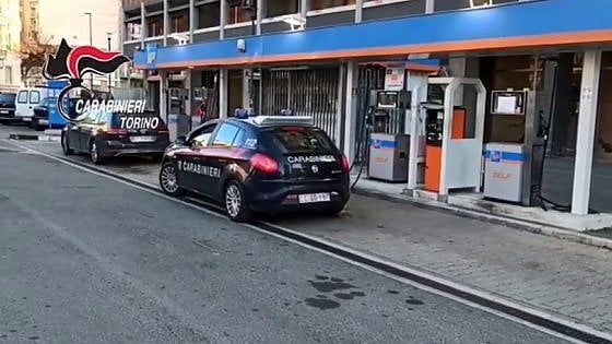 Torino, l'addetto alla manutenzione rubava il carburante: arrestato, era incensurato