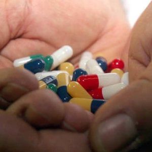 Crescono farmaci acquistati sul web, maxi-sequestro