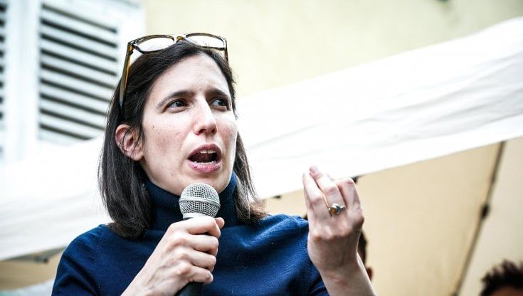 Schlein sfida Meloni sul decreto lavoro: “Una provocazione”. Tour nelle fabbriche