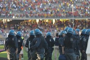 I club minacciano lo sciopero<br />Renzi: "Paghino straordinari alla polizia"