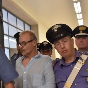 Il giudice: "Per Vallanzasca il furto di mutande &egrave; solo un danno per la sua fama"
