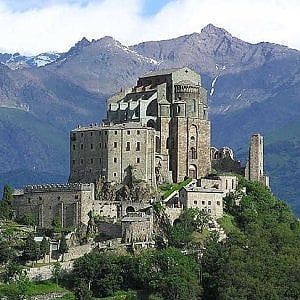 Sacra di San Michele: partono i restauri, ma scarseggiano i soldi. Appello per trovare finanziatori 
