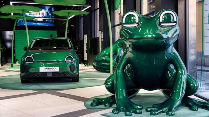 “The frog is back”: la Renault Twingo al Fuorisalone con il suo “animale guida”