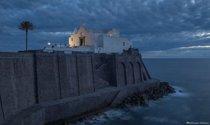 L'ora blu a Ischia, suggestioni notturne