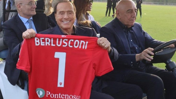 Totoministri, lo stallo di Arcore. Allarme di Meloni: "Facciamo in fretta o arrivano altri no"