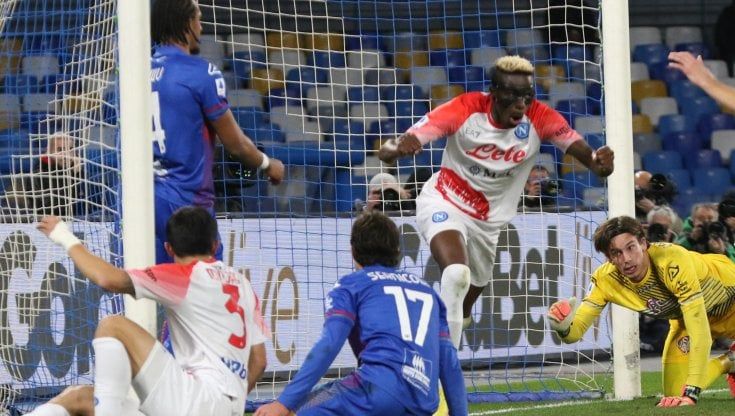 Napoli-Cremonese 3-0: Kvaratskhelia, Osimhen e Elmas rendono il testacoda una formalità