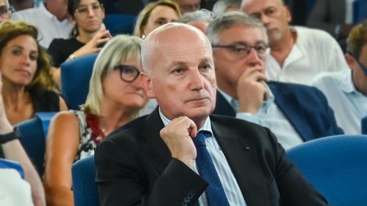 Le pressioni di Iacolino su funzionari e dirigenti per favorire il boss Vetro: “Facciamo il decreto"