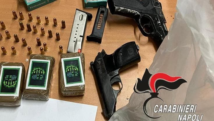 Napoli, 15 arresti a Scampia. Il clan Raia gestiva case popolari, la Procura: “No zone franche”