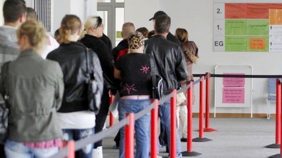 Meglio i lavori dei Paesi tuoi: in Italia pochi giovani si muovono in cerca di occupazione