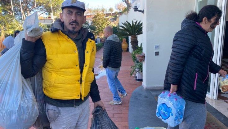 Nell'albergo degli sfollati: "Ma ora fateci tornare a casa"