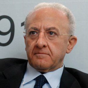 La Procura di Salerno: "Rinvio a giudizio per Vincenzo De Luca"